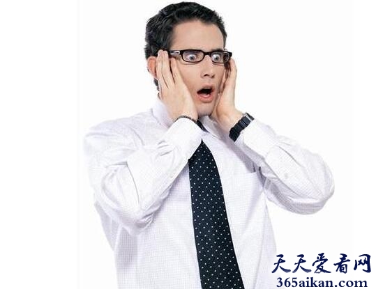 惊慌失措的意思是什么？惊慌失措的近义词有哪些？