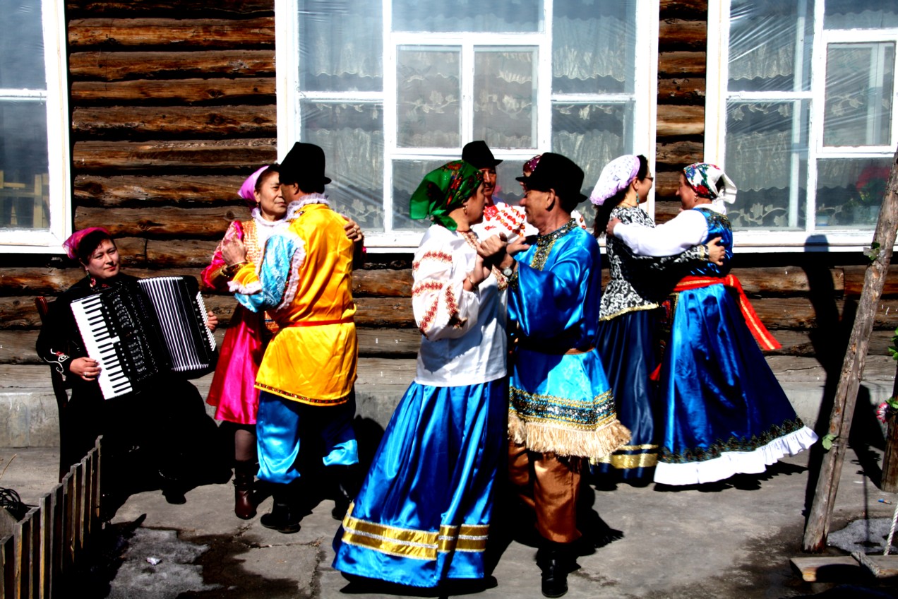俄罗斯族的传统节日有哪些？