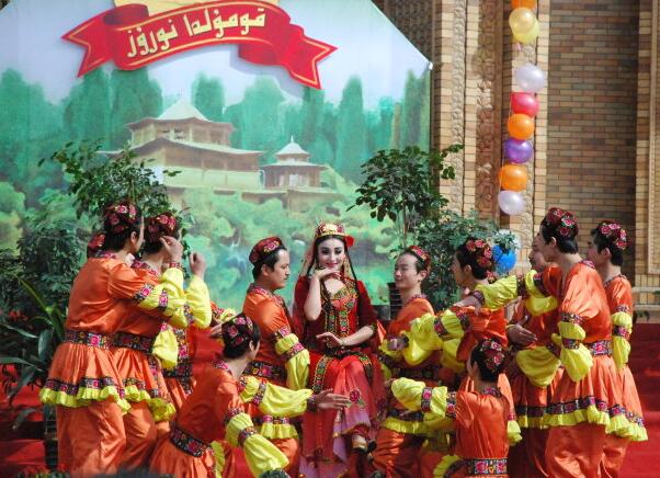 柯尔克孜族一年中最重要的节日“诺肉孜节”