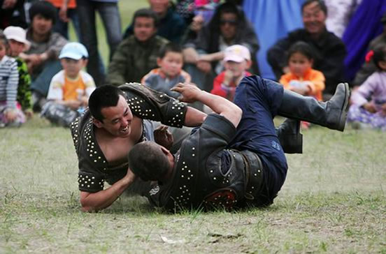 蒙古族的传统节日有哪些特点
