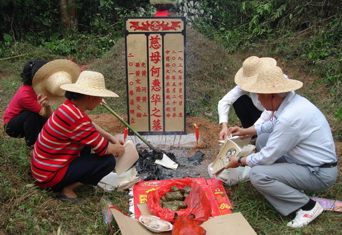 清明节习俗：清明节立碑有什么讲究