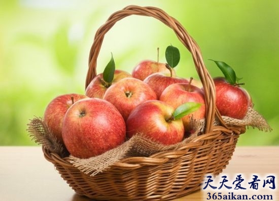 揭秘平安夜吃苹果的由来，为什么在中国有这种平安夜习俗！