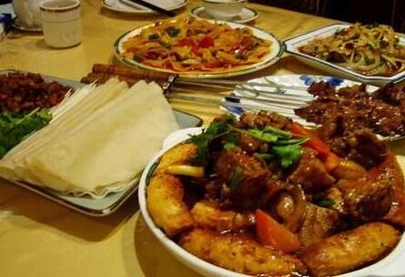 维吾尔族的饮食习惯是怎么样的？