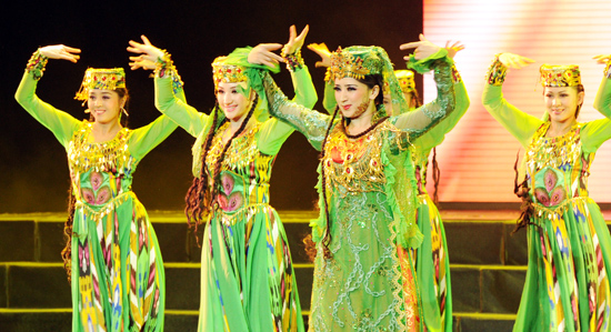 乌兹别克族舞蹈的特点