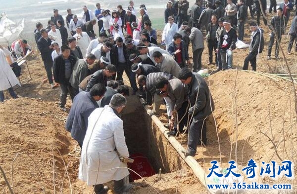 丧葬习俗：中国八大葬礼习俗方式！你了解吗？