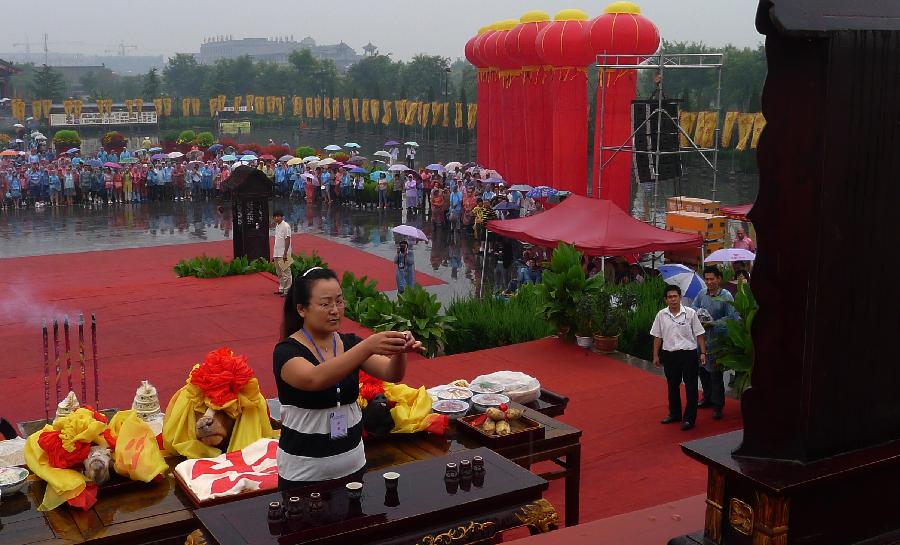 中元节习俗：祭祖活动