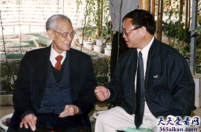 白崇禧传的作者程思远.jpg