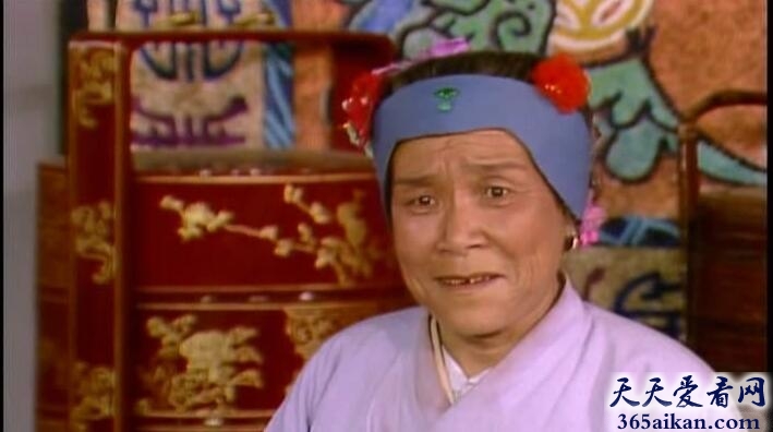 刘姥姥三进荣国府的过程
