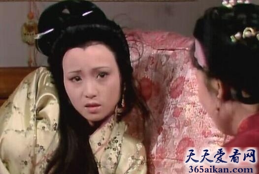 《红楼梦》中的秦可卿中的葬礼为什么那么隆重