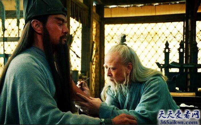 关羽刮骨疗毒的故事，关羽刮骨疗毒原文及翻译