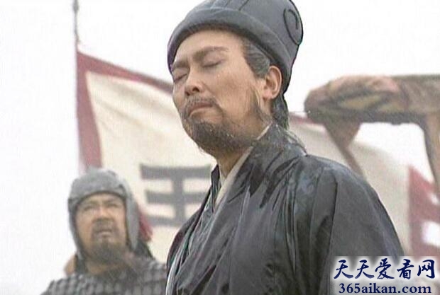 三国演义剧情简介，三国演义中刘备的扮演者是谁？