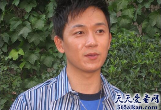 潘粤明.jpg
