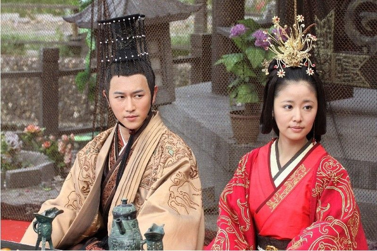 刘恒的儿子是谁？又有几个儿子？刘恒的老婆都有谁？