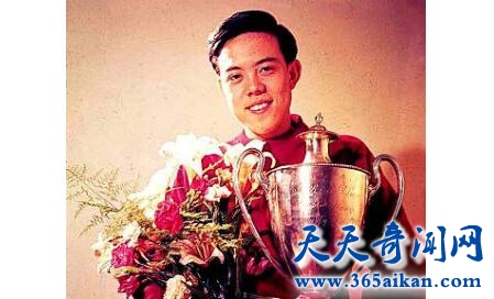 中国第一个世界冠军：容国团是什么运动员？容国团简介