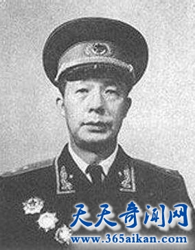 莫文骅.jpg