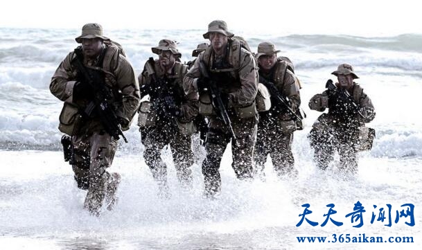 揭秘世界上最出名的特种部队海豹突击队是怎么样训练出来的！