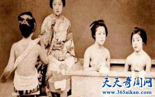 苏联部队进入山海关后，日本妇女和军妓的恐怖遭遇！