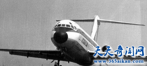 乌斯蒂卡空难揭秘，客机被导弹击落81人全部遇难