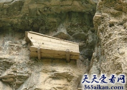 揭秘中国最奇特的葬礼，龙虎山悬棺之谜