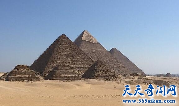 揭秘埃及胡夫金字塔的内部到底是怎么样的？