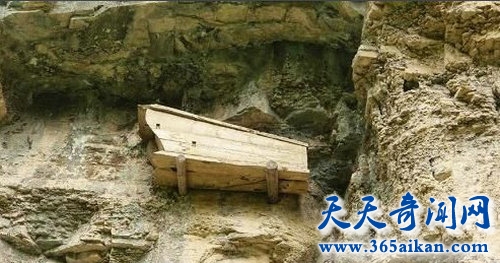 三峡悬棺的千古之谜，悬棺是怎么上悬崖的？