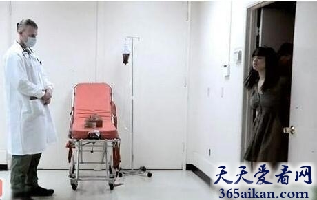 女人注射死刑现场.jpg