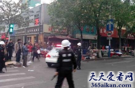 乌鲁木齐市沙依巴克区公园北街早市发生爆炸案.jpg