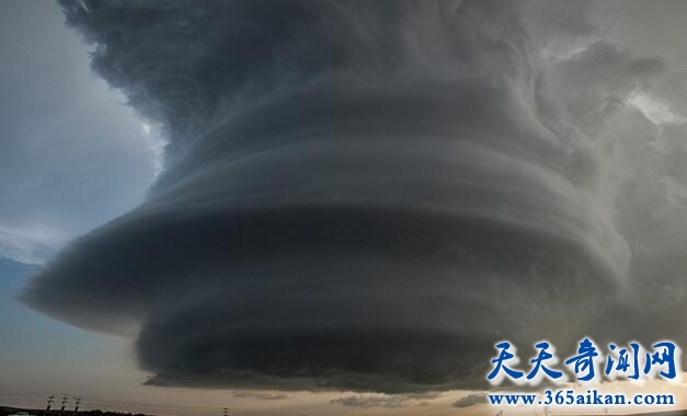 超级雷暴1.jpg