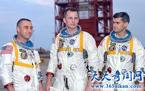阿波罗登月计划的阴影，阿波罗1号飞船的三名宇航员之死