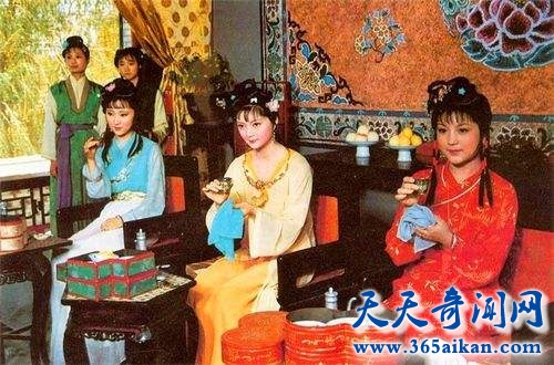 红楼梦中的行酒令堪比现代喝酒小游戏！