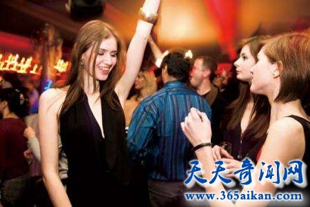 上海好玩夜店大搜罗，上海十大顶级夜店带您娱乐至死！