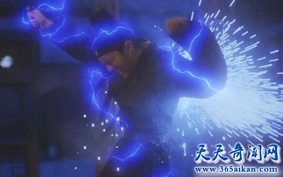 被雷劈死的人都是男人.jpg