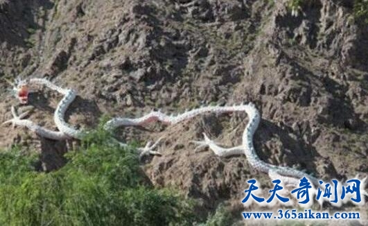 世界上仅存的三条蛟龙出现了 探索世界上仅存的三条蛟龙是真的吗？