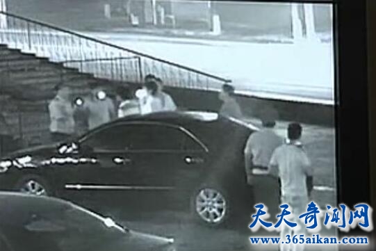 河南安阳袭警事件1.jpg