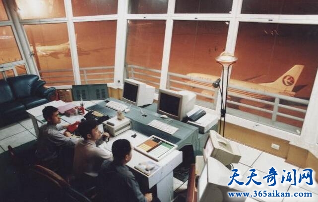 空中交通管制.jpg