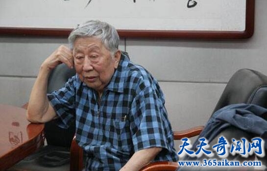 阎肃老师.jpg