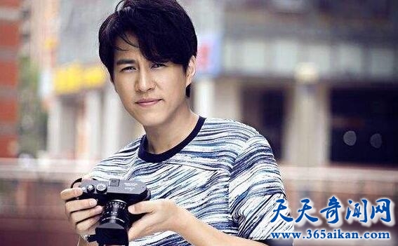 靳东.jpg