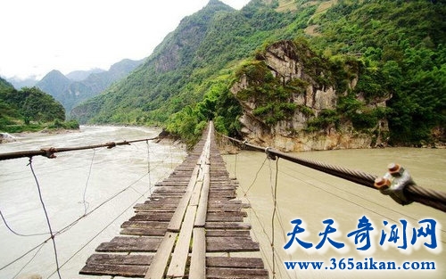世界上最危险的十座桥，中国独占三座
