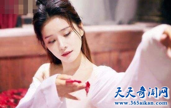 最悲惨的皇后国破家亡之后成妓女，受千万敌人揉捻蹂躏