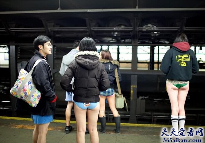 地铁无裤日是个什么日子？揭秘：地铁无裤日的由来