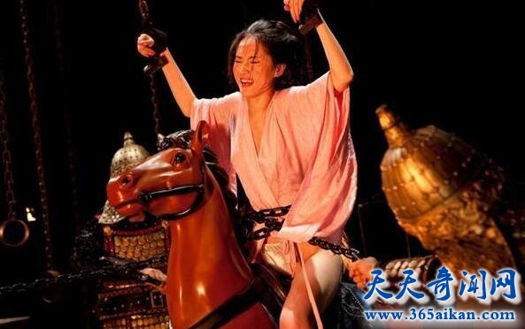 古代女子骑木驴1.jpg