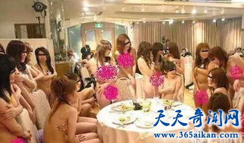 流行日本的裸体婚礼，新婚夫妇和宾客全都裸体上阵！