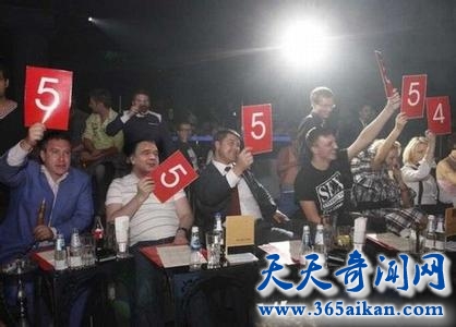 世界上最诱惑人的比赛，乌克兰首都基辅举办脱衣舞小姐大赛！