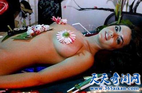 商人出来秀下限了，各地美女人体盛宴大尺度露点吸引眼球！