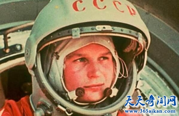女宇航员太空意外怀孕3.jpg