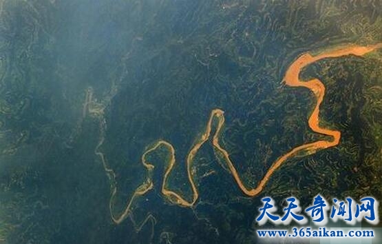 三峡大坝切断了龙脉.jpg