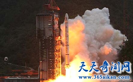 中国第一颗绕月卫星，嫦娥一号完美完成任务