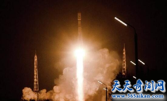 俄罗斯无人太空飞船发射失败，火箭在大气层中被烧毁！