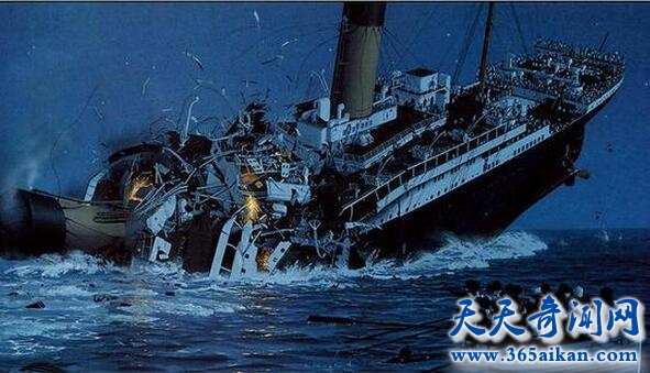 泰坦尼克号沉没2.jpg