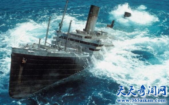 泰坦尼克号沉没.jpg